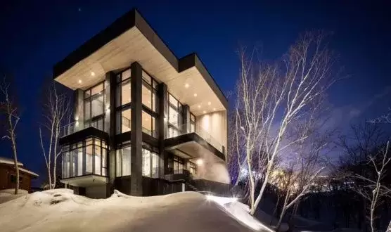 Dervla Louli: The Best Luxury Hotels And Chalets In Niseko