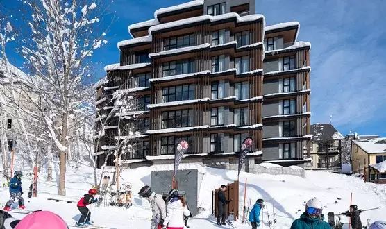 Ski And Stay In Style In Niseko With The Luxe Nomad