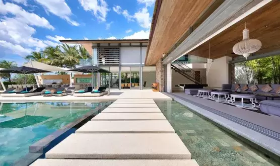 Dervla Louli: The Best Luxury Beachfront Escapes In Phuket & Phang Nga