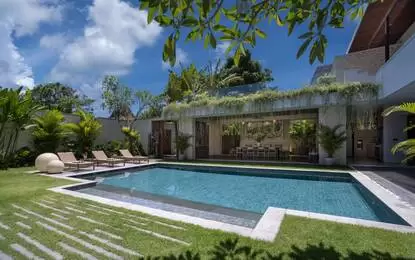 Villa Pantai Indah