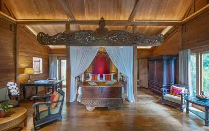 3-Bed 4.5-Bath Villa
