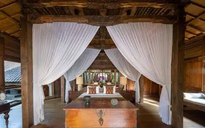 5-Bed 6.5-Bath Villa