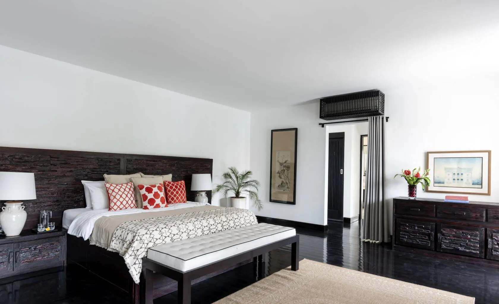 6-Bed 6.5-Bath Villa