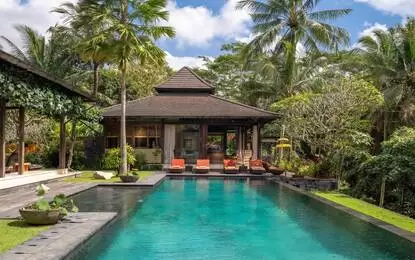 Villa Crystal Castle