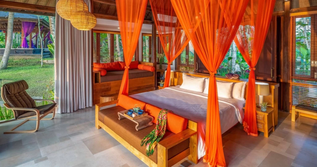 4-Bed 3.5-Bath Villa