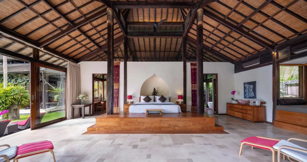 7-Bed 6.5-Bath Villa