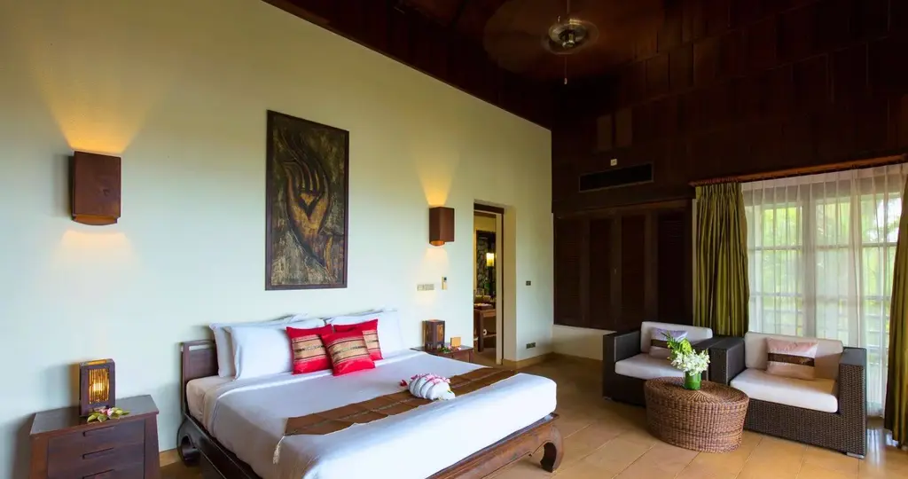 4-Bed 4.5-Bath Villa
