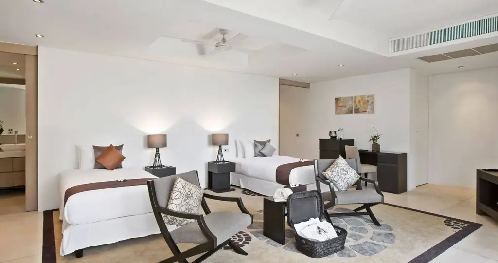 4-Bed 4-Bath Villa