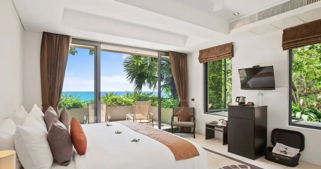 5-Bed 5-Bath Villa