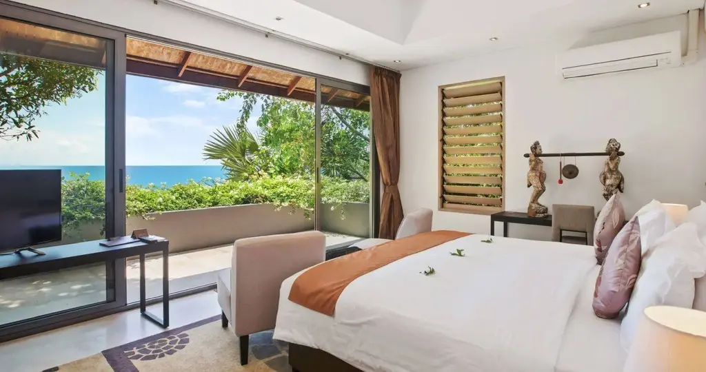 7-Bed 7-Bath Villa