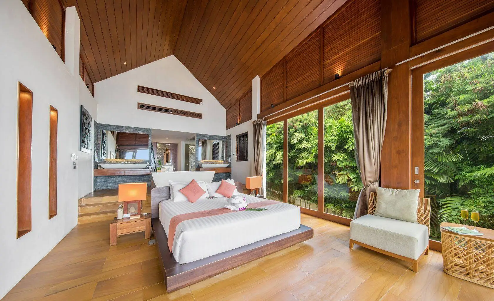5-Bed 5.5-Bath Villa