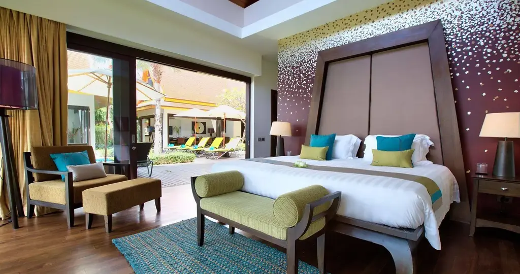 4-Bed 4-Bath Villa
