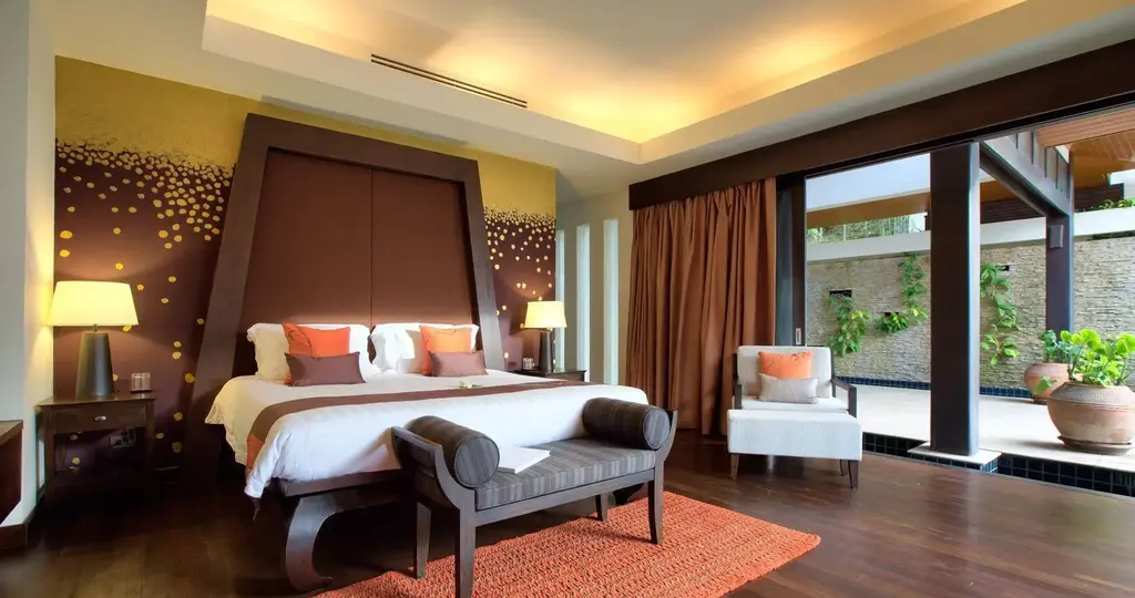 5-Bed 5-Bath Villa
